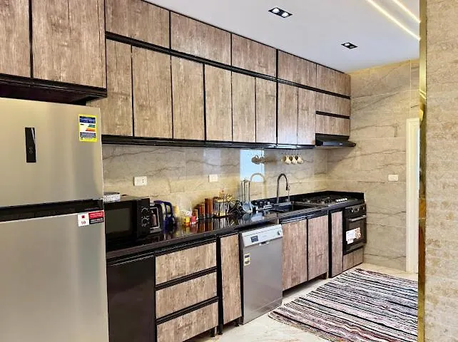 Moon House 木屋 *