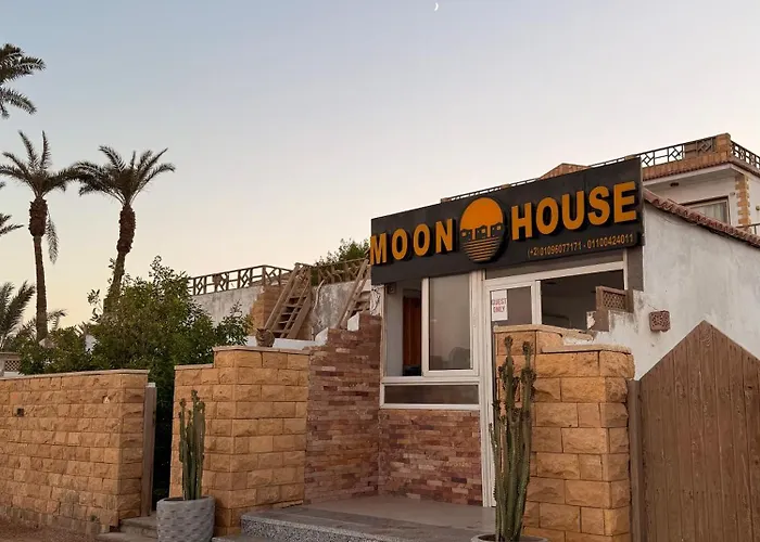 木屋 Moon House